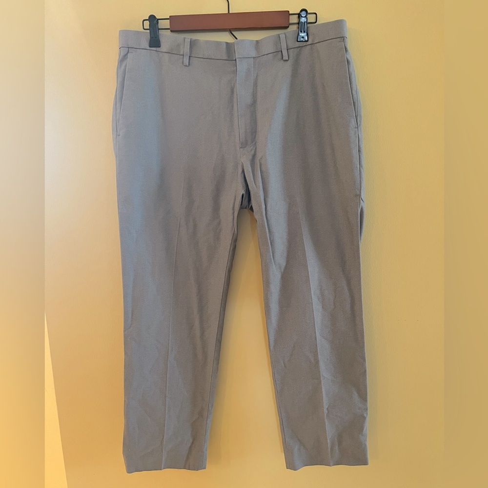 NWOT.  Banana Republic.  Men’s Dress Pants.  Gray.  34x30.